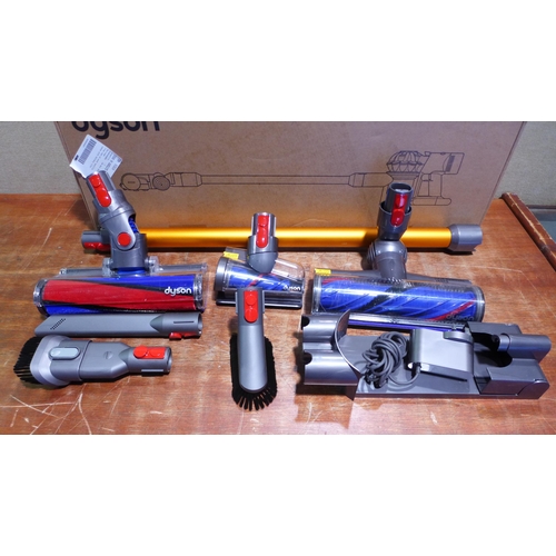6193 - A Dyson V8 Absolute stick vacuum cleaner with charger, original RRP £324.99 + VAT (378-426) *This lo... 