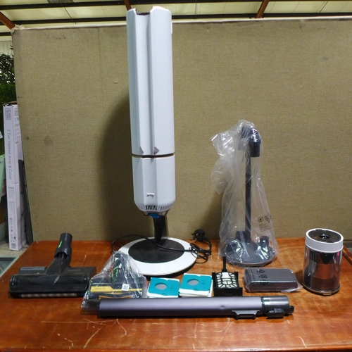 6199 - A quantity of Samsung Bespoke Jet Plus vacuum cleaner spares including battery, original RRP £479.99... 