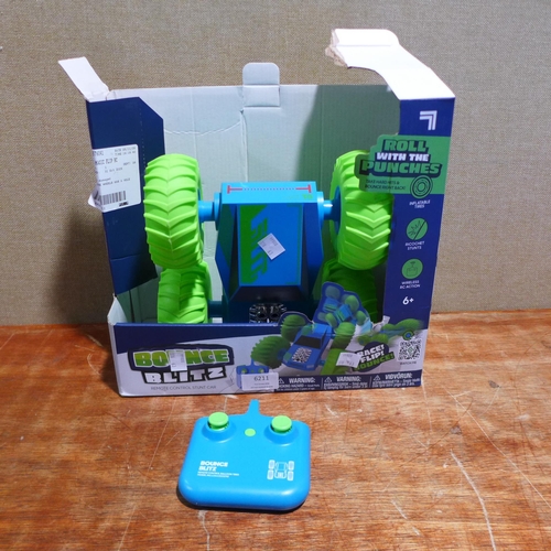 6211 - A Marvins Magic flip remote control toy car, (378-63) *This lot is subject to VAT