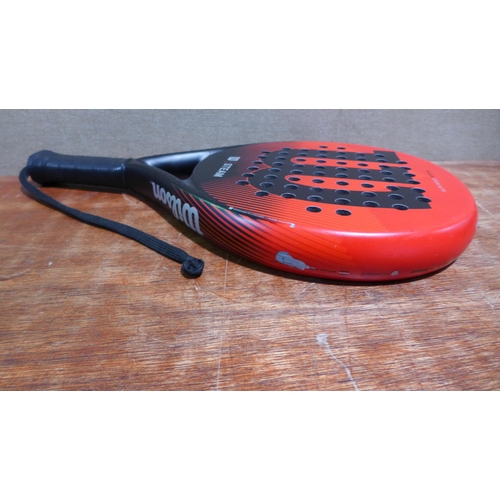 6215 - A N-Gage Dog Toy and a Wilson steam paddle board, (378-159,573) *This lot is subject to VAT