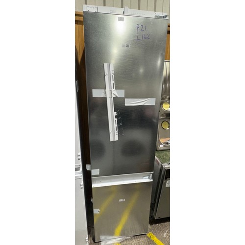 Lot 3352      