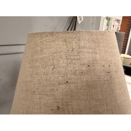 3242 - A small lava style table lamp