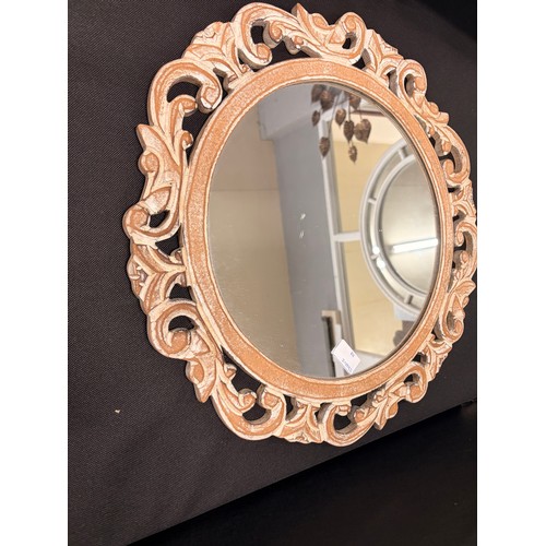 3251 - A wooden circular wall mirror