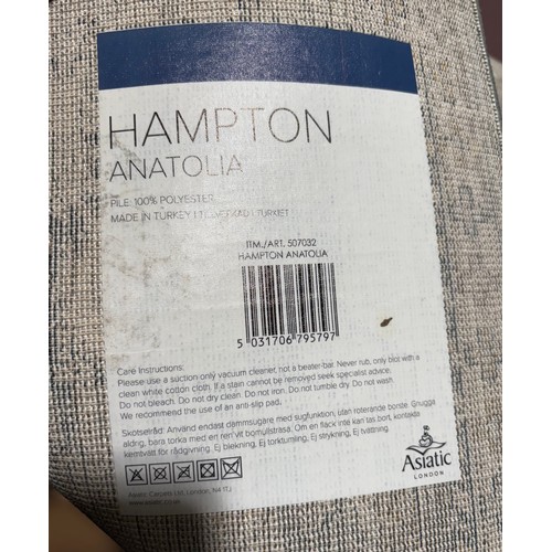 6221 - A Anatolia Hampton rug  (378-154) *This lot is subject to VAT
