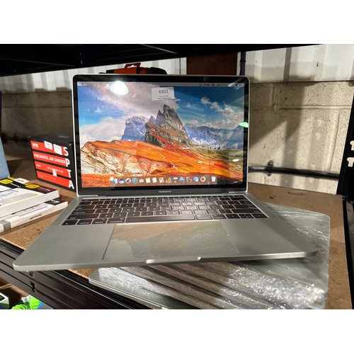 6202 - Eight display model Faux Macbooks ( for display purpose only ) not actual Macbooks   * This lot is s... 