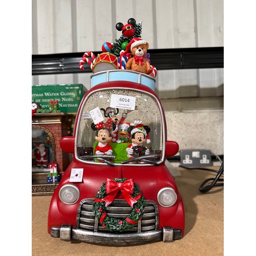 6014 - An LED christmas spinning car water dome ( missing wheel), (377-38) *This lot is subject to VAT