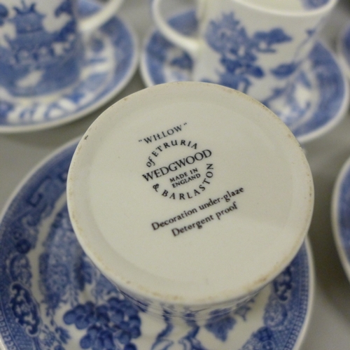 2072 - A Wedgwood Willow pattern coffee service, pot, six cups and saucers, milk jug and sugar bowl
