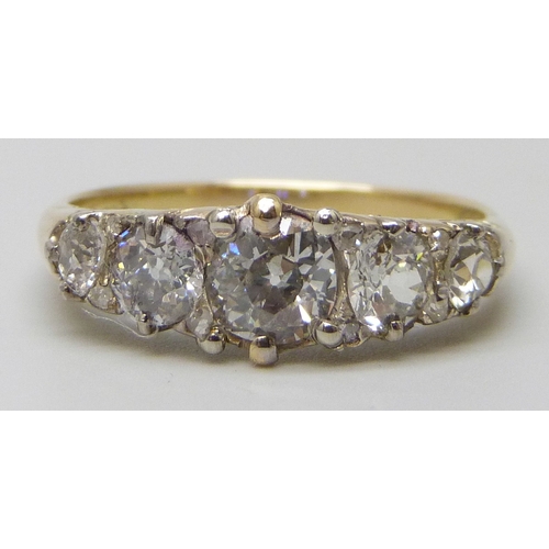 7263 - An early 20th Century yellow metal diamond set ring, 4g, T
