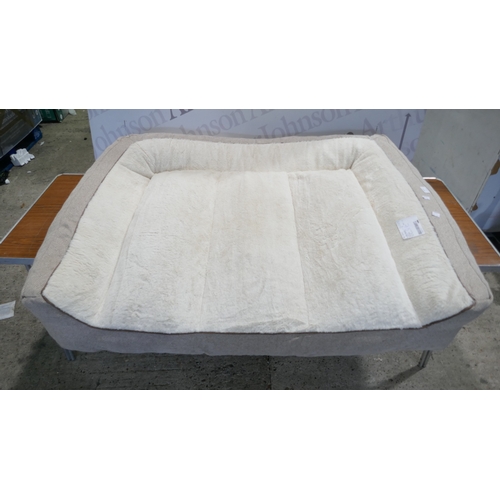 6075 - A Kirkland Signature Duke bolster pet bed,   (378-322) *This lot is subject to VAT