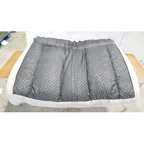 6075 - A Kirkland Signature Duke bolster pet bed,   (378-322) *This lot is subject to VAT