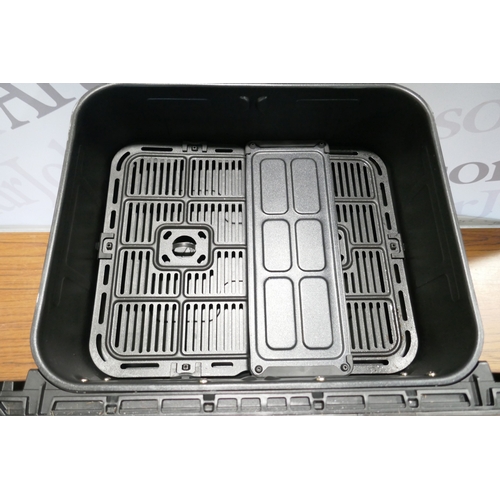6089 - A Sur La Table air fryer, (378-252) *This lot is subject to VAT