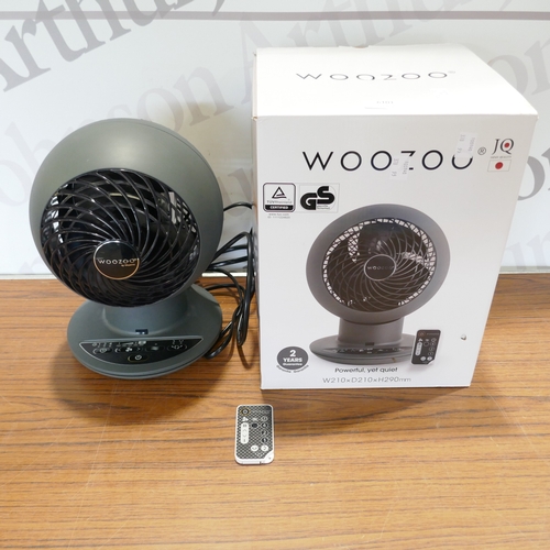 6101 - An Iris Woozoo desk fan with remote, (378-95) *This lot is subject to VAT