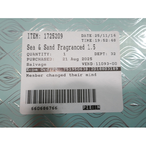 6103 - A Sand & Fog candle, (378-133) *This lot is subject to VAT