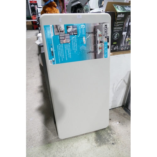 6129 - A Lifetime 4ft collapsible table, (378-204) *This lot is subject to VAT