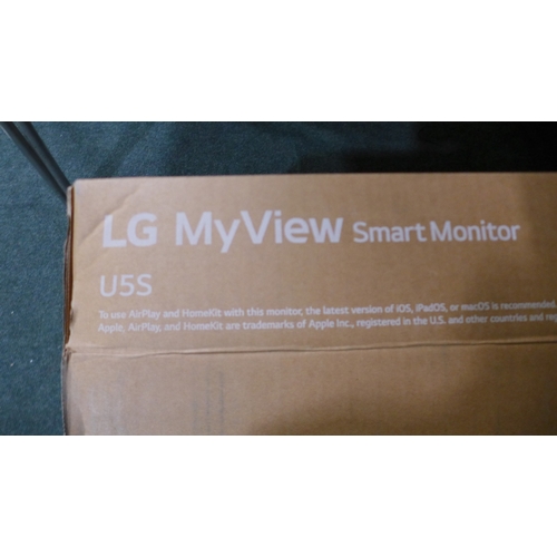 6156 - An LG MyView 27
