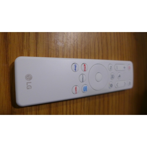 6156 - An LG MyView 27