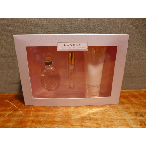 6163 - A Sarah Jessica Parker Lovely gift set  (378-510) *This lot is subject to VAT