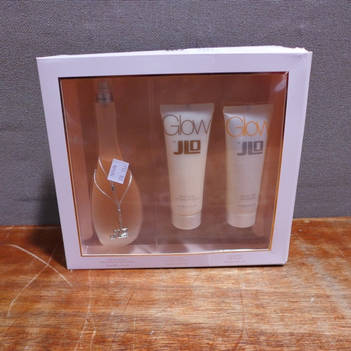 6167 - A Jennifer Lopez Glow gift set  (378-533) *This lot is subject to VAT