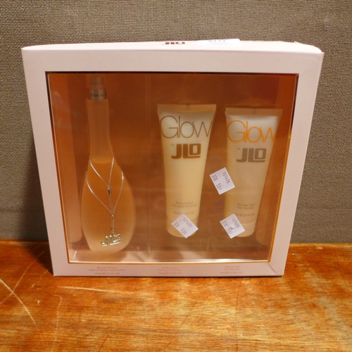 6172 - A Jennifer Lopez Glow gift set  (378-535) *This lot is subject to VAT