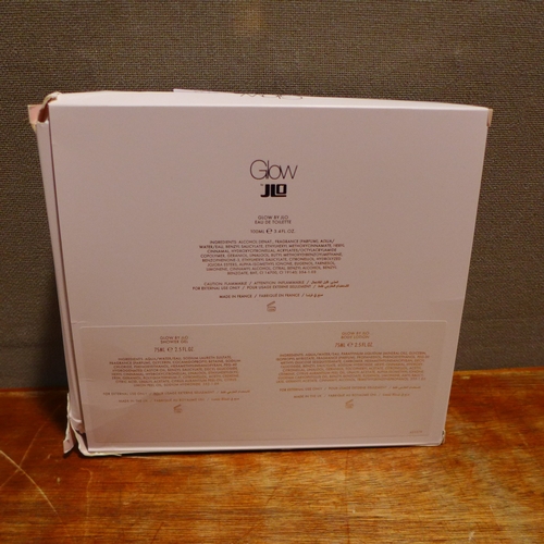 6172 - A Jennifer Lopez Glow gift set  (378-535) *This lot is subject to VAT