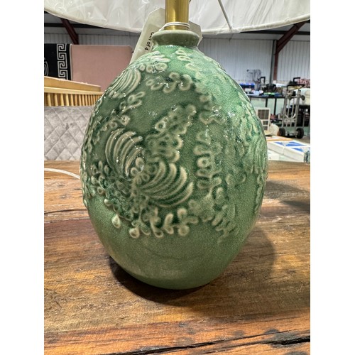 3056 - A green floral pattern table lamp with white shade