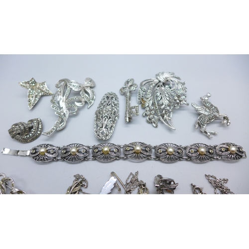 7171 - A collection of marcasite jewellery