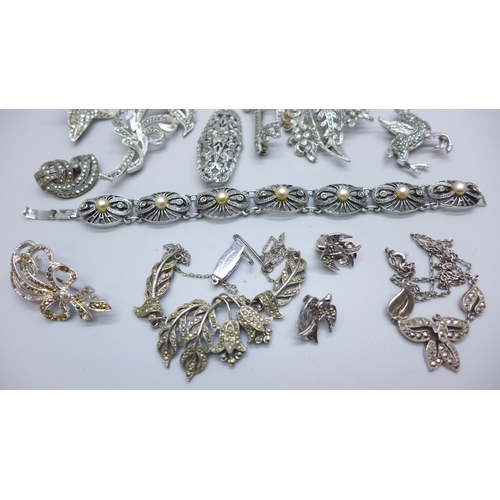 7171 - A collection of marcasite jewellery