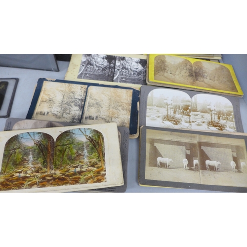 2050 - A stereoscopic viewer with 65 cards including some Niagara Falls, and ten glass