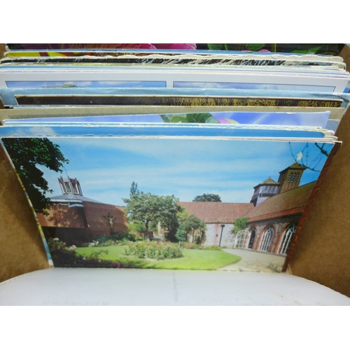 2054 - A collection of postcards, vintage to modern