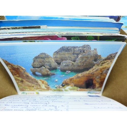 2054 - A collection of postcards, vintage to modern