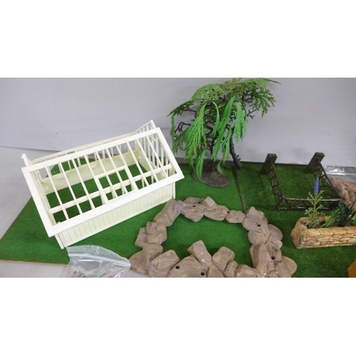 2136 - A 1960s Britains Miniature Garden set
