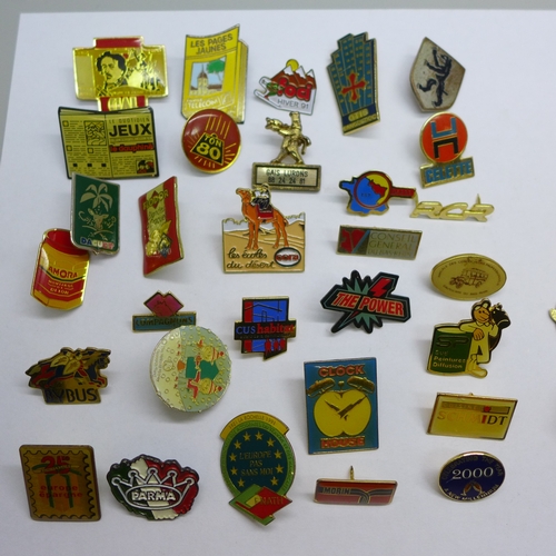 2164 - 100 pin badges