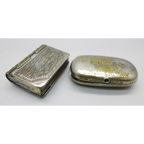 2167 - A vesta sovereign case combination and a double sovereign case, a/f