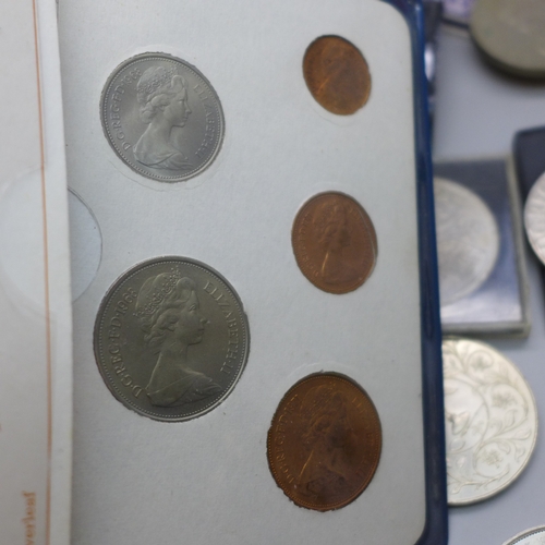 2184 - A collection of commemorative crowns, two coin sets and a Britain's first decimal coin set