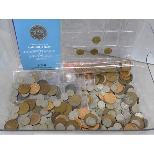 2186 - Coins; a Malta coin set, a Royal Mint 80th Birthday of The Queen Mother commemorative, sixpences, pe... 
