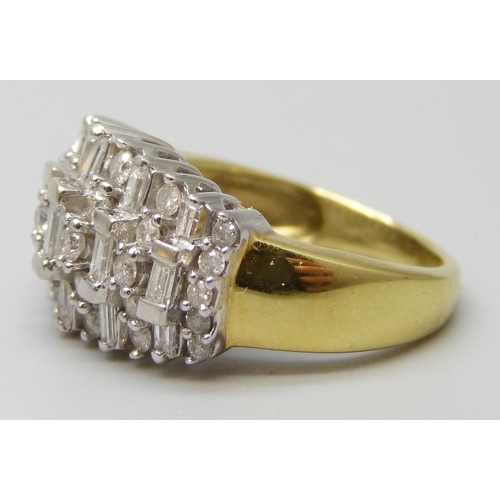 7092 - An 18ct gold diamond cluster ring set with 1ct of diamonds, marked 1.00 to shank, 5.6g, K