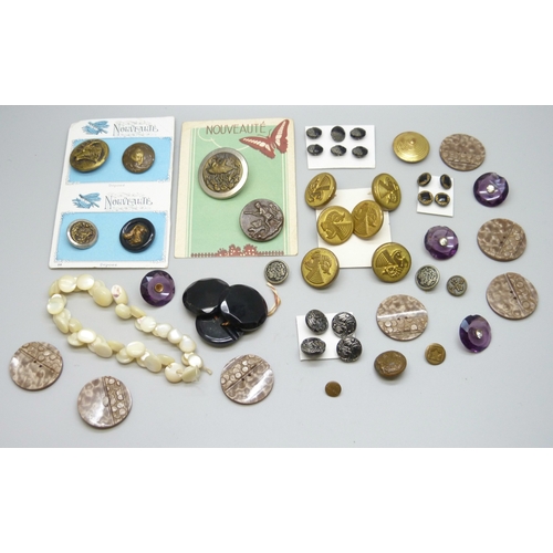 7159 - A collection of antique and later buttons, including G.T.F of Paris bird examples, micro-mosaic and ... 