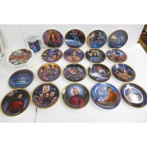 2155 - A collection of display plates mainly Star Trek themed