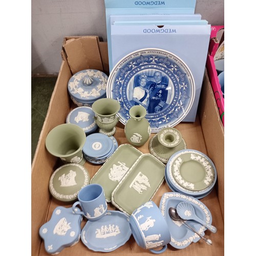 2145 - A large collection of Wedgwood Jasperware, blue / white and green / white, to include six decorative... 