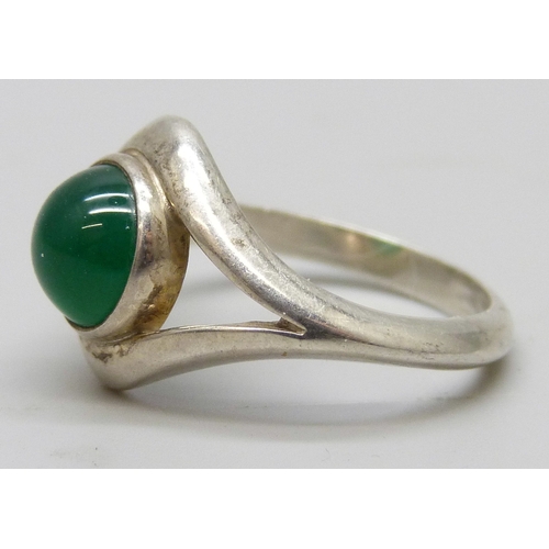 Malcolm Gray, a Scottish silver and chrysoprase ring, O