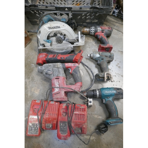 Two boxes of mixed power tools including Makita circular saw ...