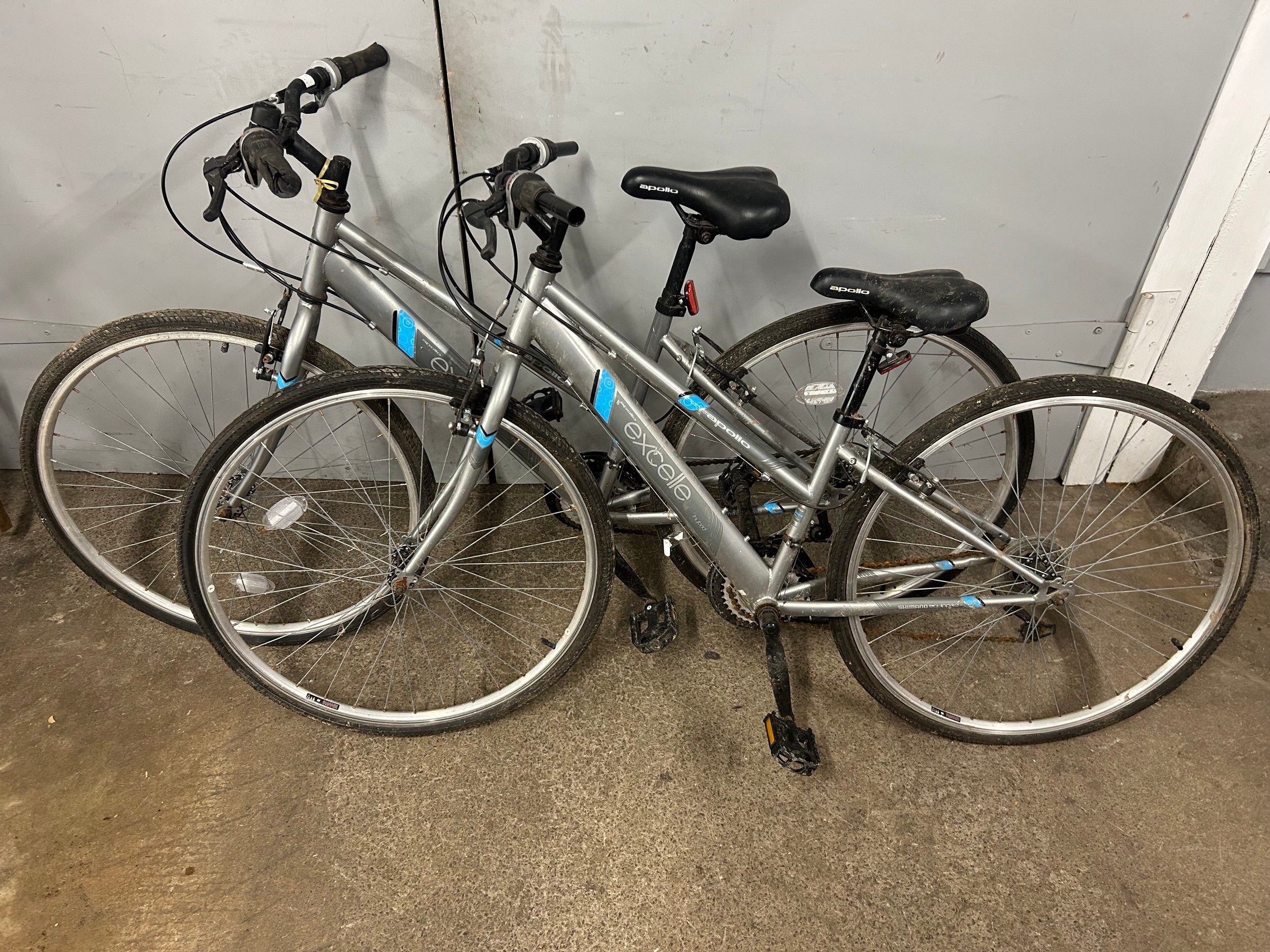 2 Apollo Excelle lady's bicycles