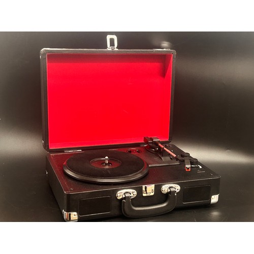 2113 - Twenty-two vinyl LPs and 12” singles, Aretha Franklin, Michael Jackson, Marvin Gaye, Yes, Joni Mitch... 