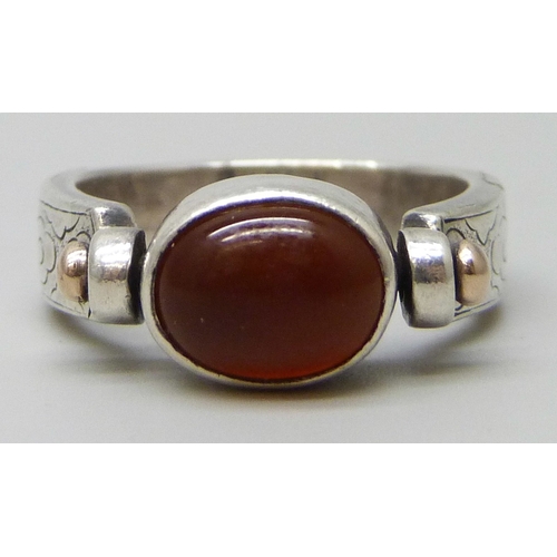 Lot 7044      