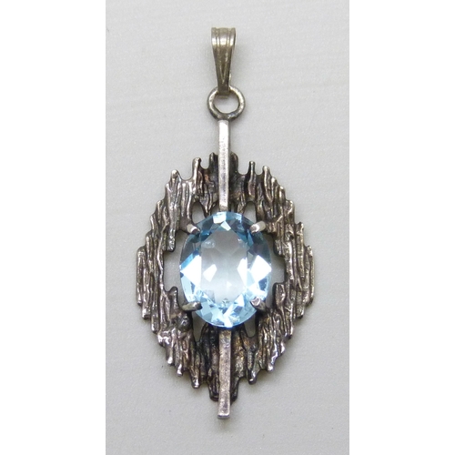 Lot 7045      