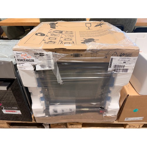 3217 - A Neff N50 single multifunction oven - slide & hide (626-110) *This lot is subject to VAT