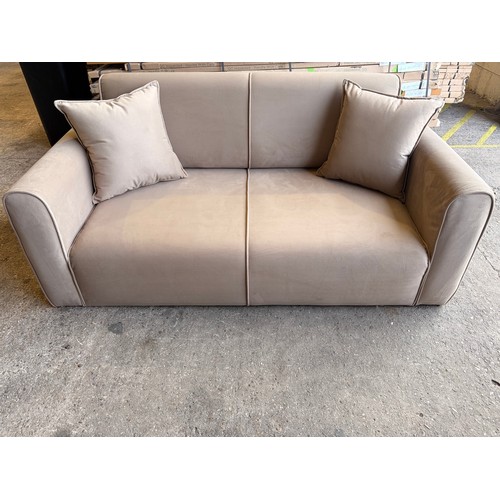 Lot 3018      