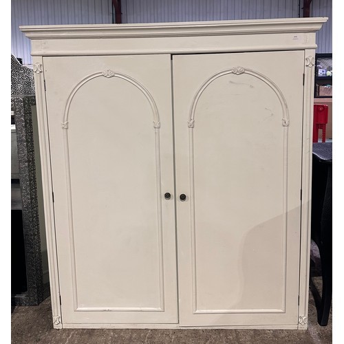 Lot 3025      