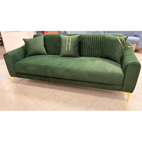 Lot 3053      
