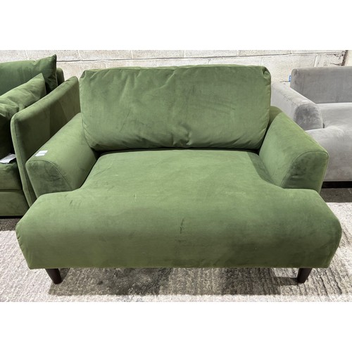 Lot 3046      